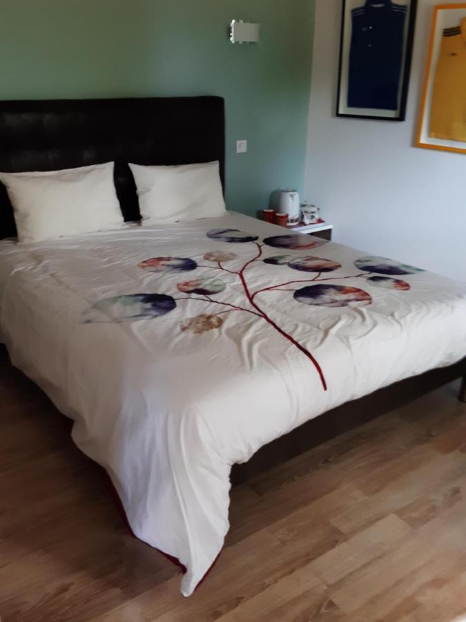 La Ferme De Capucine Bed & Breakfast Culhat Exterior photo